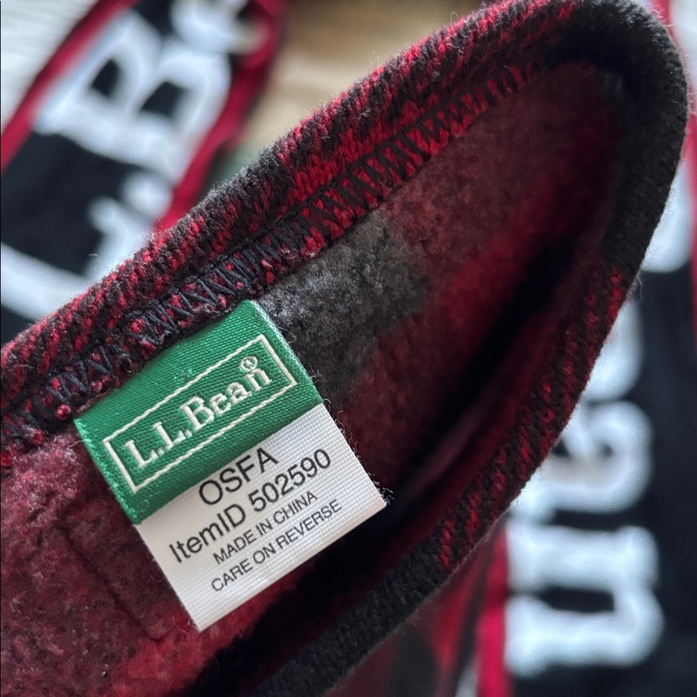 LL Bean Scarf Set - Picture 4 of 12